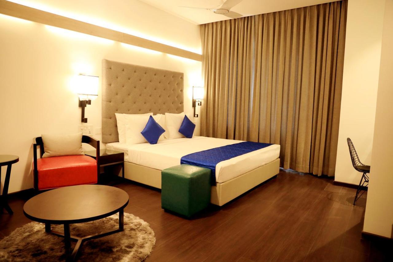 Hotel Deccan Serai Grande, Gachibowli, Hyderabad Exterior foto